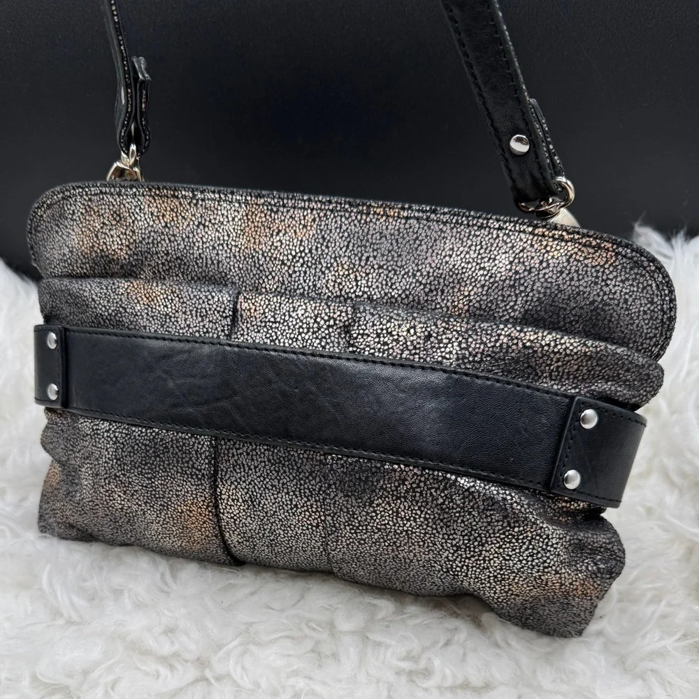 See by Chloe Black and Gold Textured Crossbody Bag - Picture 2 of 10